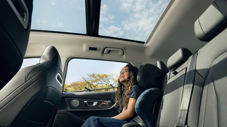 Chery-Tiggo7-Design-Space-Sunroof-16x9-half