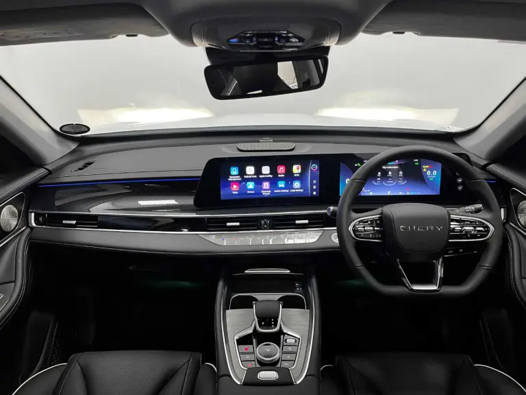 d6e35d1c-f6df-41fb-81ee-2bb5584bfe7b