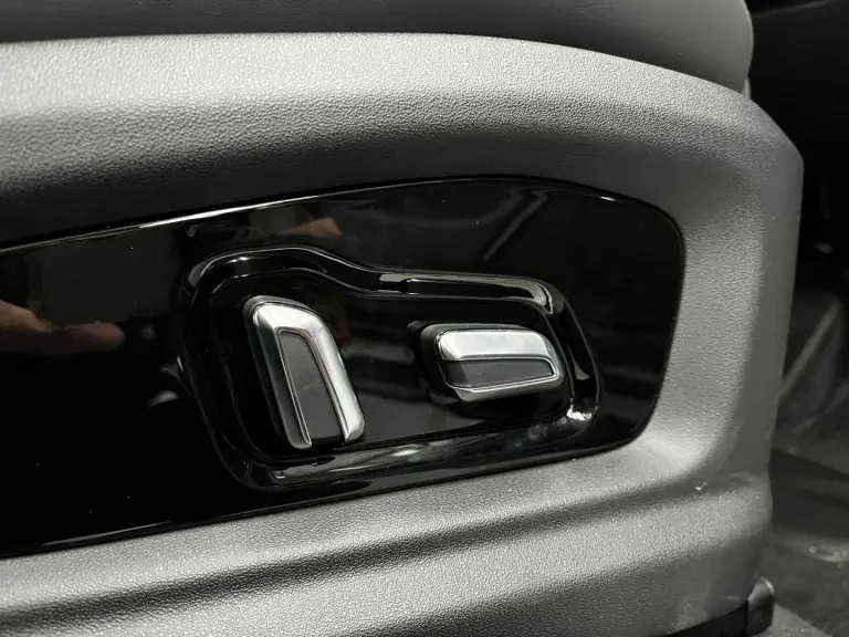 f90dba2a-0b39-4e0b-878f-a7b1df76a253